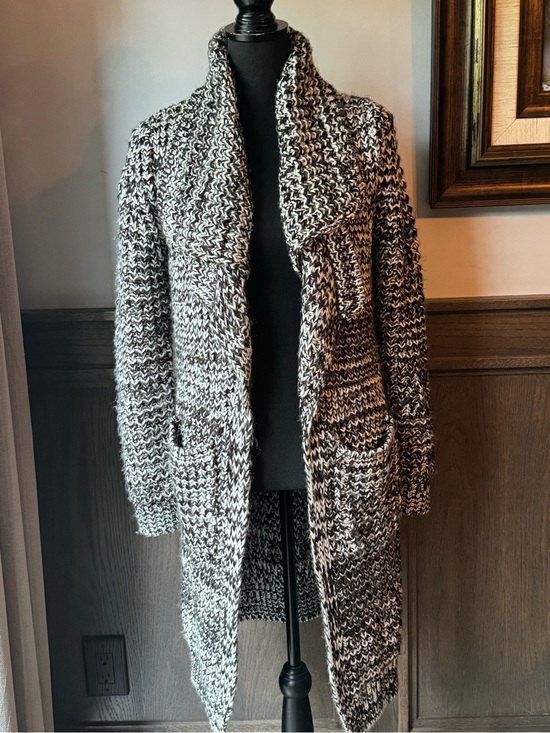 VENUS Sweaters - VENUS Marled Black & White Open-Front Cardigan